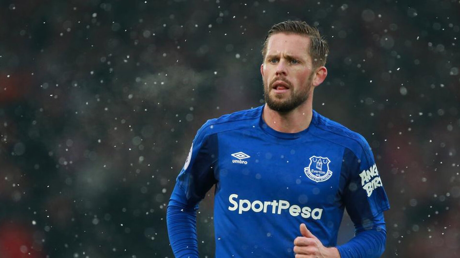 中国足球联赛提升转播解说专业性和多样性,中国足球队转播