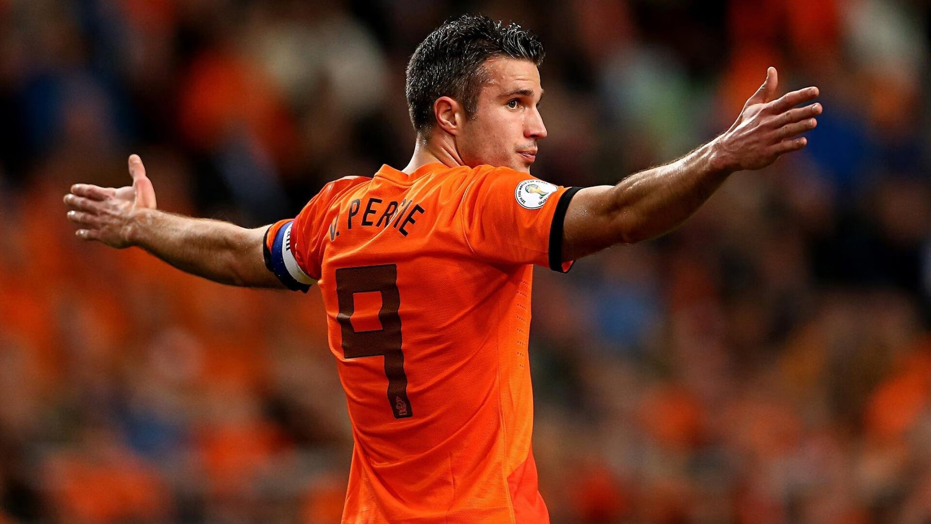 开云体育官网下载安装-意甲团队合作：默契如一，燃爆赛场！，意甲球队的关系及恩怨